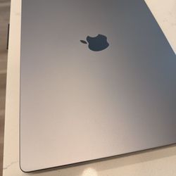 16” MacBook Pro (2022)