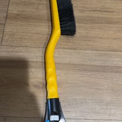 Mallory 518 SnoWEEvel Snow Brush