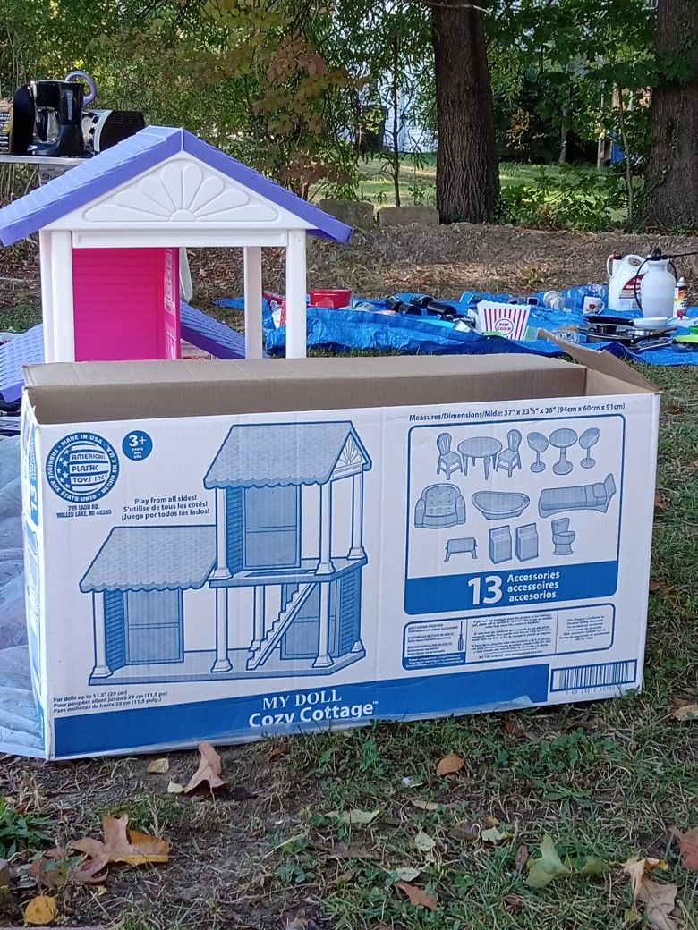 Cozy Cottage Doll House