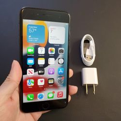 iPhone 7 Plus - UNLOCKED - Like New 