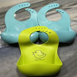 Happy Healthy Parent Silicone Bibs x 3
