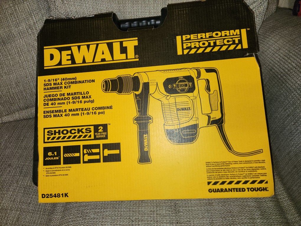 DEWALT SDS Max Combination Hammer 1 9/16in
