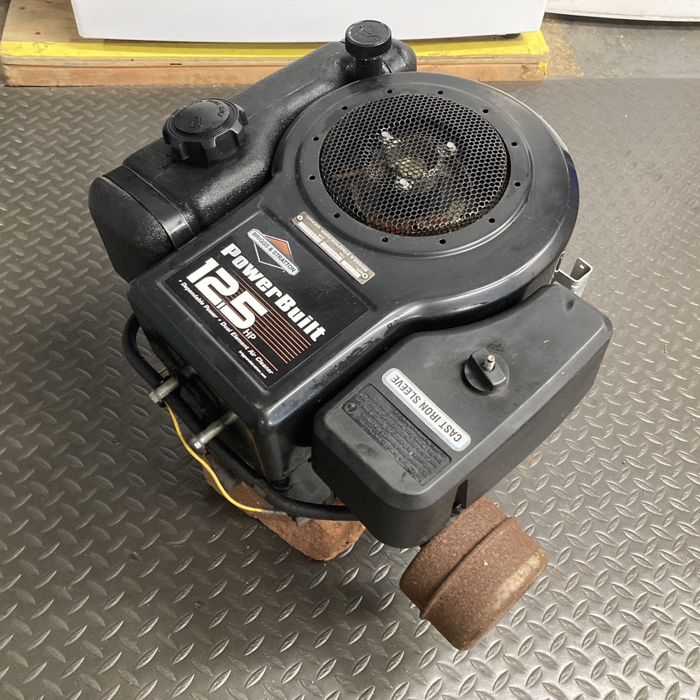 12.5 briggs and stratton engine for sale hot sale