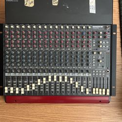 MACKIE CR1604-VLZ 16 CHANNEL 