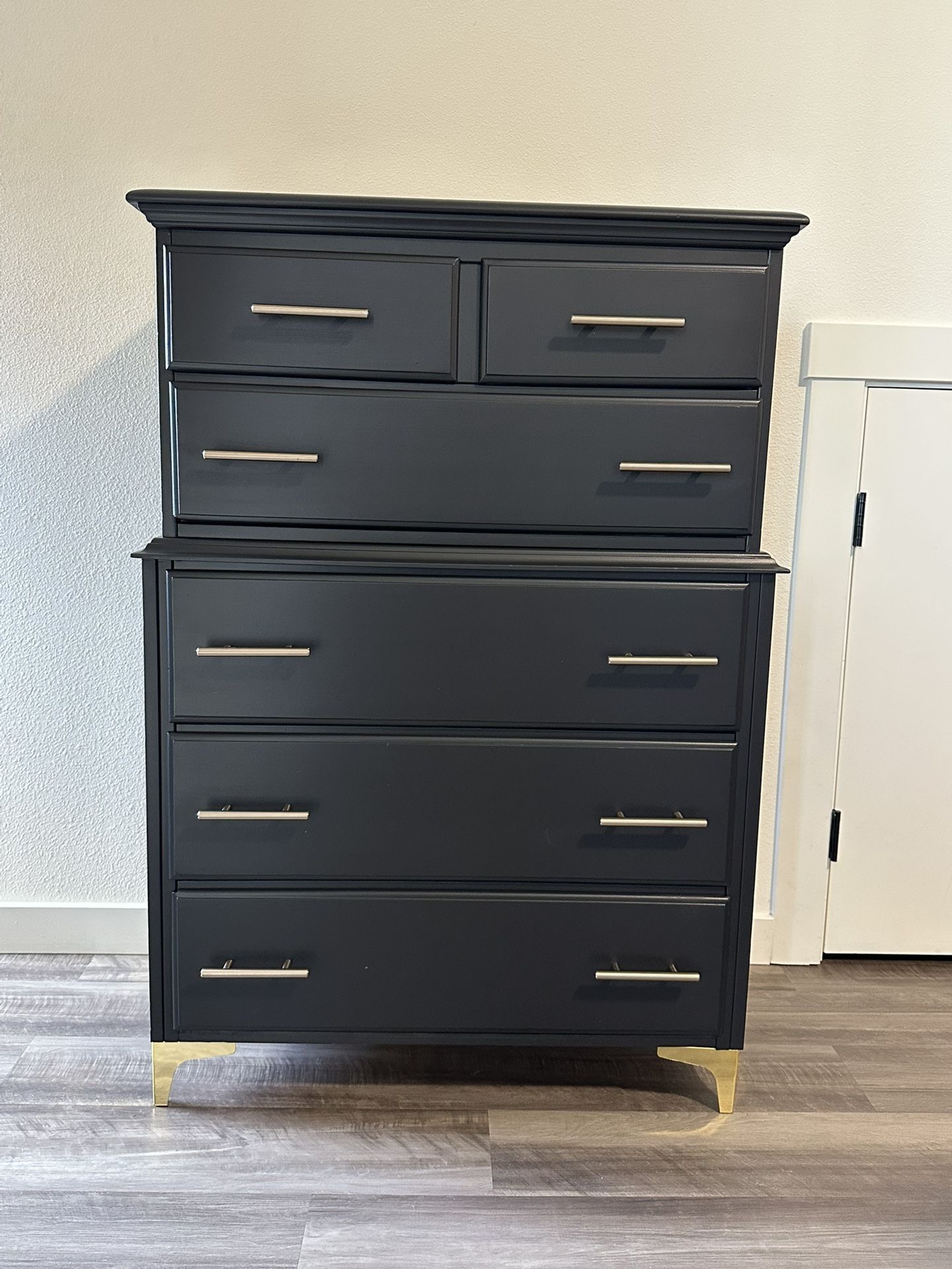 Solid Wood 5 Drawer Dresser