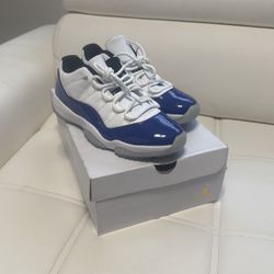 Women's Jordan 11 Retro Low White Concord Size 10 for Sale in Powder  Springs, GA - OfferUp