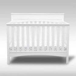 Convertible Baby Crib / White / Daybed / Crib / Loveseat / Sofa