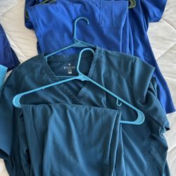 Woman’s Scrub Sets Med Couture