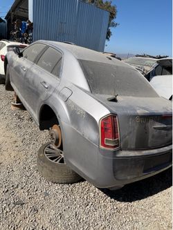 2013 chrysler 300 for parts only