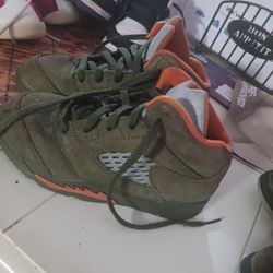 TODDLERS JORDANS SZ 9.5 https://offerup.com/redirect/?o=TElLRS5ORVc= 20 FINAL PRICE