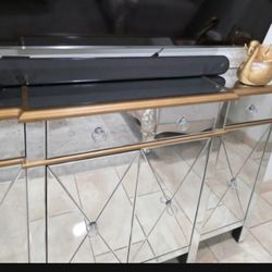 Bluetooth speaker Like New 