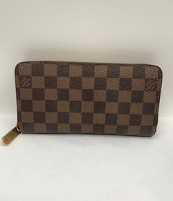 Authentic Louis Vuitton Zippy Wallet