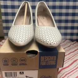 White Heel Leather Shoes Brand Clears 