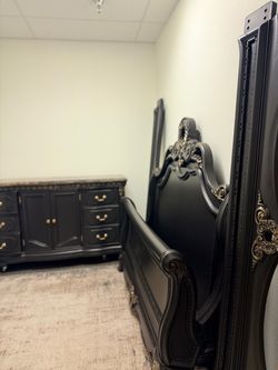 🖤✨ Collezione Europa Bedroom Set – Moody Black & Gold with Genuine Stone Top