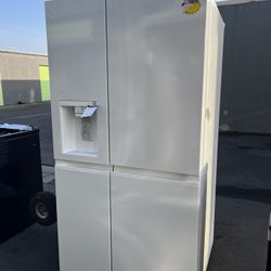 LG Refrigerador, Lg Dos Puertas Blanco Nuevo En Perfectas Condiciones