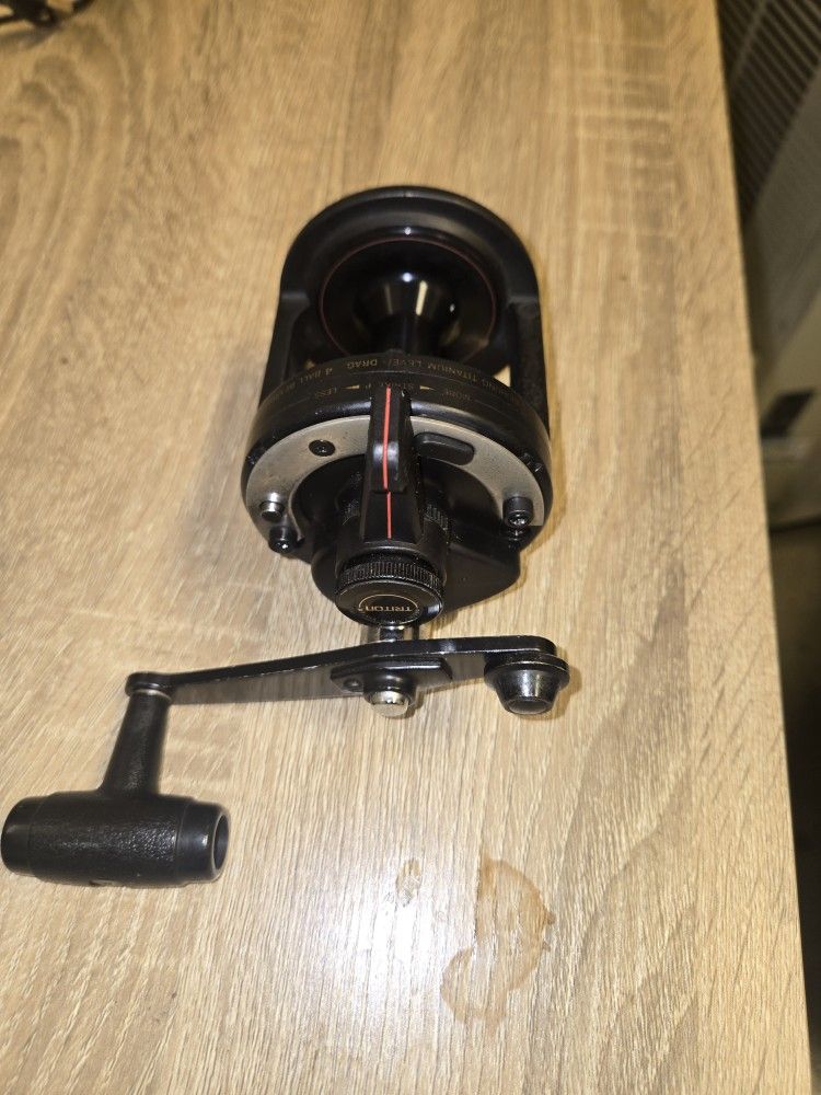 Fishing Reels Shimano Triton TLD=10