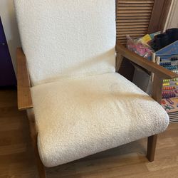Quality Arm chair / Needs TLC