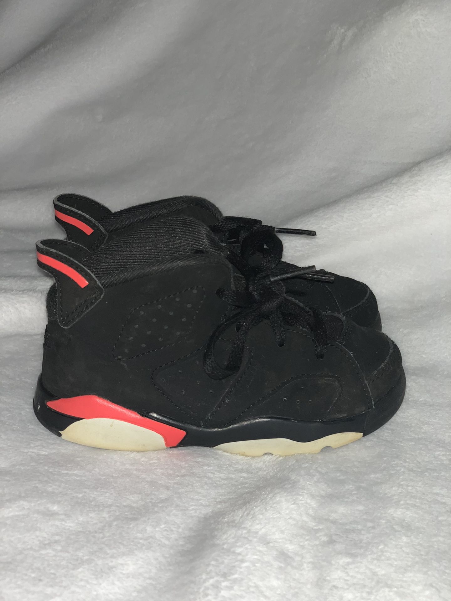 Kids Jordans size 8