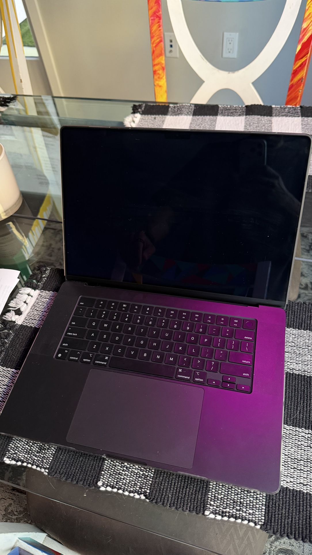 MacBook Pro 16” M3 - 18gb ram (extra), 512gb SSD