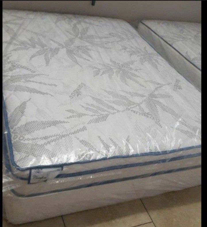 Brand New Queen Size Bambo Mattress And Boxspring Set Only $289 Free Delivery Same Day Delivery