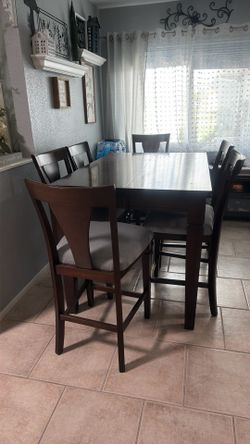 Dinning  Table sitting 8