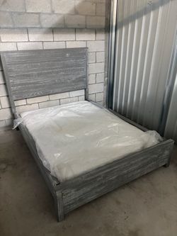 Full Size Bed Set – Mattress, Box Spring & Wood Frame