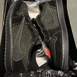 Jordan 1 Travis Scott black phantom