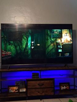 65 inch LG TV/ Comes w universal Remote