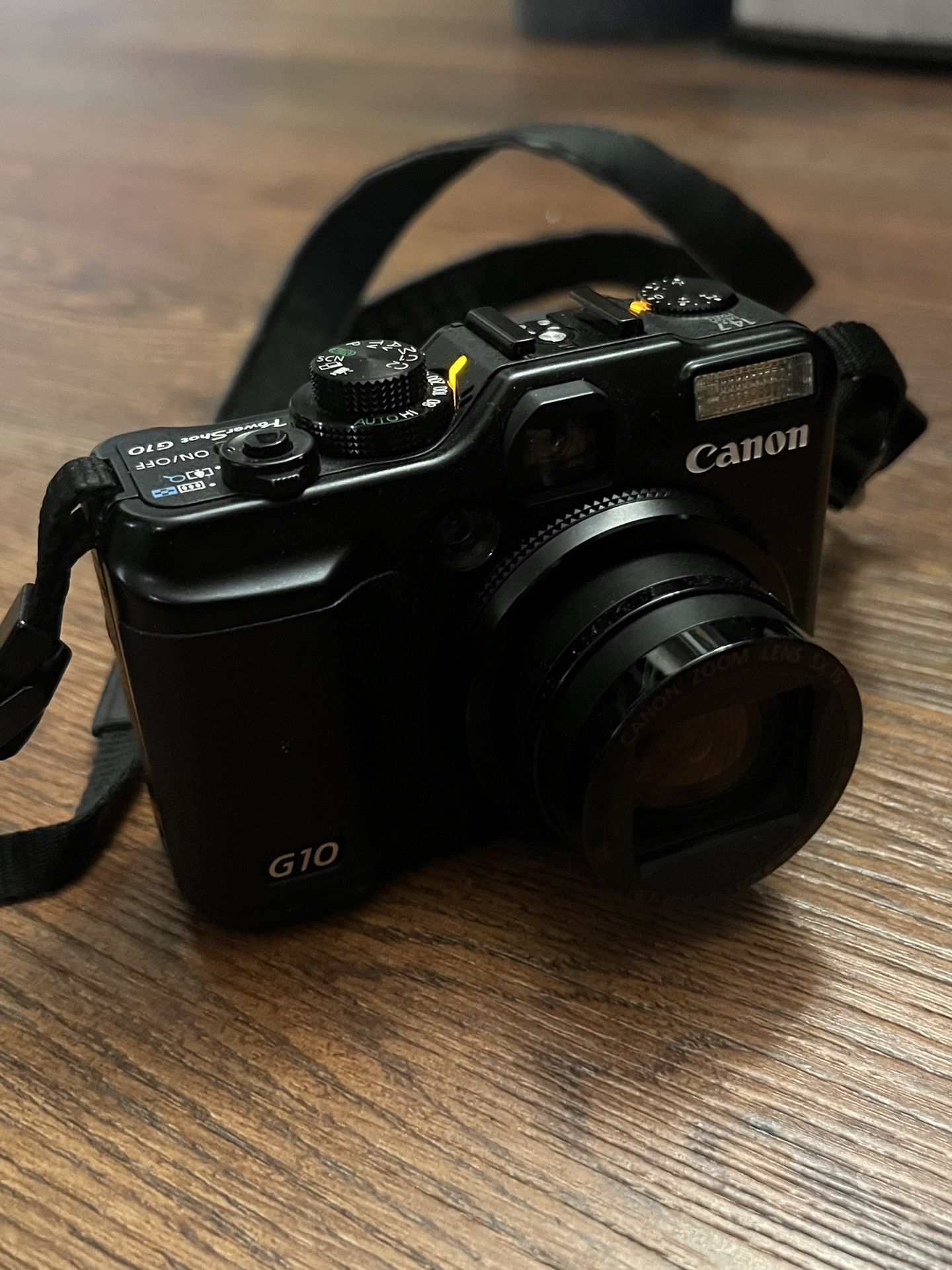 Canon powershot G10 Point And Shoot