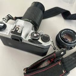 Pentax k1000 camera and lense