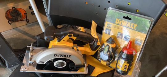 20-Volt MAX Lithium-Ion Cordless 6-1/2 in. Circular Saw (Tool-Only)Herramienta Solamente DEWALT 100 ft. Chalk Reel with Red Chalk