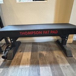 Thompson Fat Pad Flat Bench – Heavy Duty Powerlifting Bench