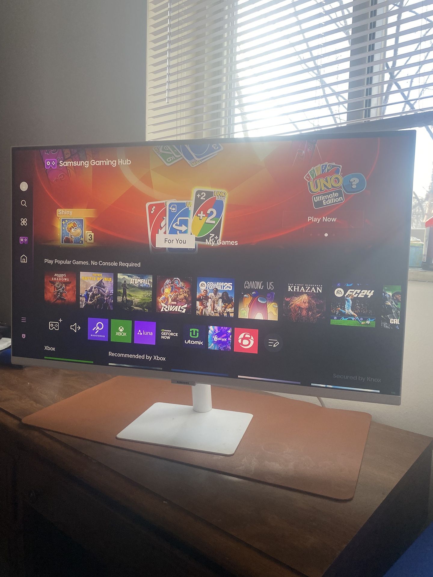 SAMSUNG 32-Inch M7 (M70D) Series 4K UHD
