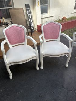 Armchair White And Pink In New Condition 