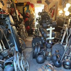 SELLING WEIGHTS  : RUBBER & STEEL DUMBBELLS /OLYMPIC  & STANDARD SIZE PLATES / BUMPER  PLATES  &  5 FOOT / 6 FOOT/ 7 FOOT  BARBELL  BARS/ EZ  CURL BAR
