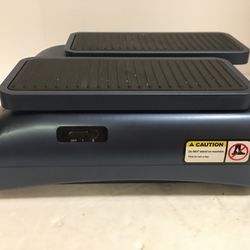 North American Health & Wellness Home Tract Circulating Exerciser for the legs. Comes with power cord no box. 13”wide x5”high x 15” long. Model# ZB-78