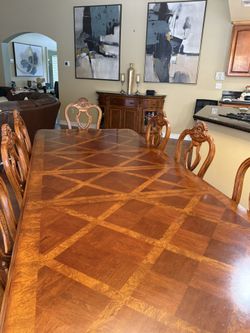 Wood Dinning Table With 8 Chairs