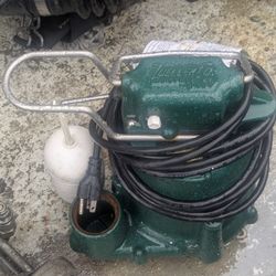 Submersible Water Pump 