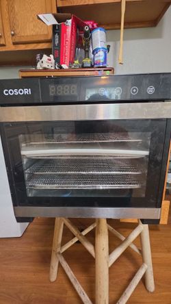 Dehydrator