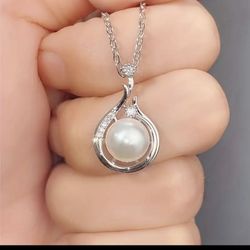 Gorgeous Brand New Pearl Set In 925 Sterling Silver Wedding,  Christmas, Valentines Day  Present 