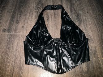 Hook Zip Up V Neck Crop Top