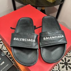 Balenciaga Slides Size 8
