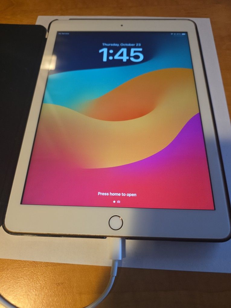 IPad 6th Edition With Case!