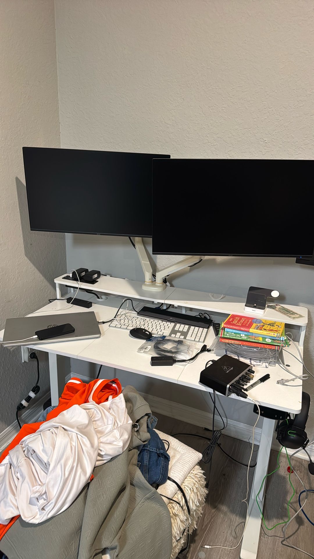 Monitors Acer  27 With  Mounts And Rise Table 