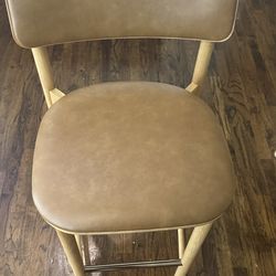Leather Bar Stools – Set of 4 (Like New)