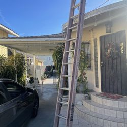 Excellent Condition, 24 Fiberglass Ladder