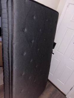 Standard twin spring mattress
