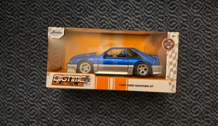 Jada Toys Bigtime Muscle 1:24 1989 Ford Mustang GT Die-cast Car Blue Silver
