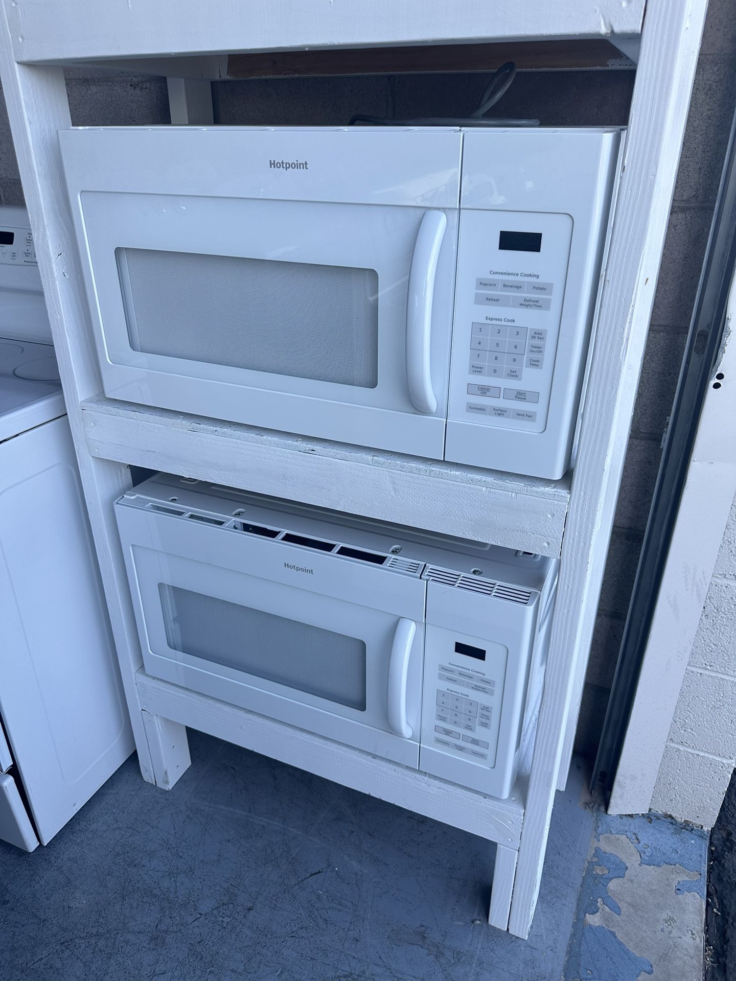 Hotpoint Microwaves (1 Month Warranty)