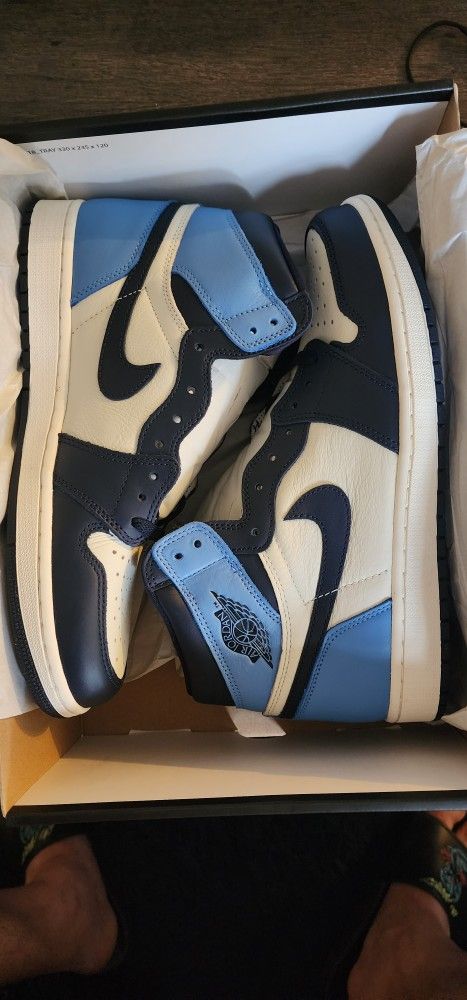 Nike Air Jordan 1 High Obsidian